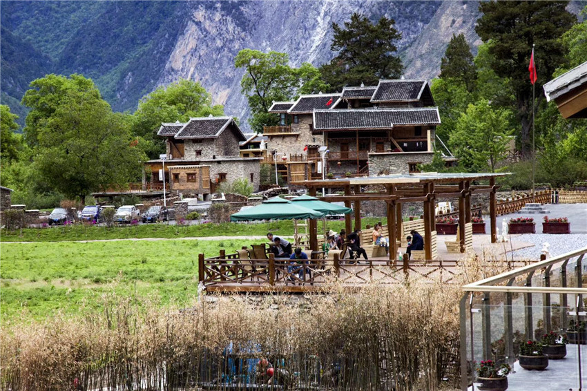 康定色龍.jpg 康定色龍.jpg